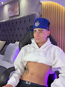 MateoMitchell Show Webcam