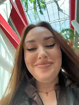 KiraSunshine Adlı Modelin Canlı XXX Sohbeti