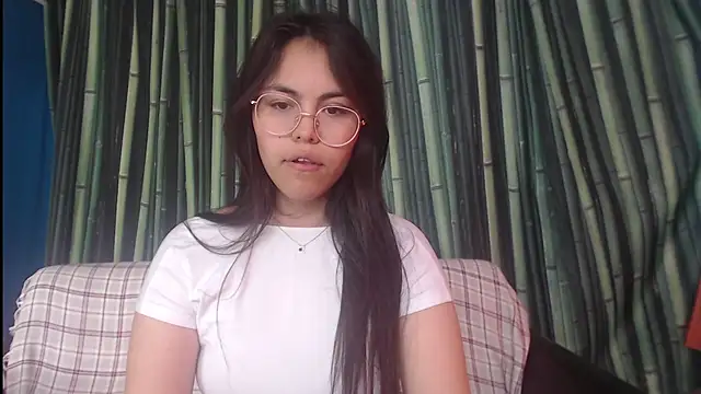 Anda_here Adlı Modelin Canlı XXX Sohbeti