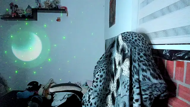 Shaddycute_ লাইভ XXX চ্যাট