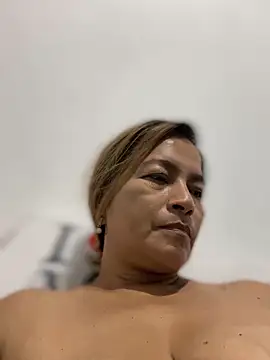 Jlo_69 Adlı Modelin Canlı XXX Sohbeti
