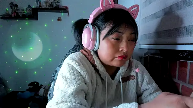 Shaddycute_ Adlı Modelin Canlı XXX Sohbeti