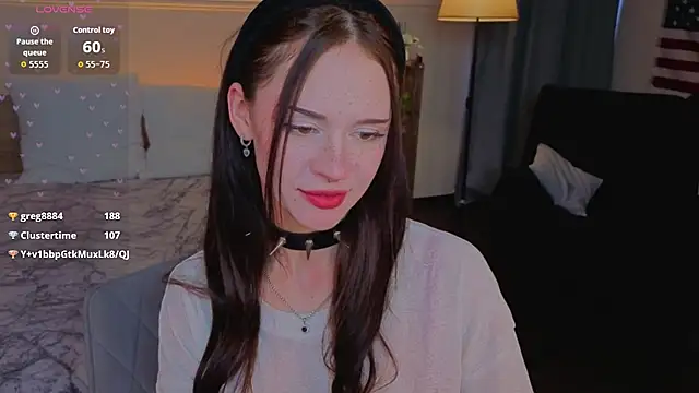 Chat +18 de Adetta ao vivo