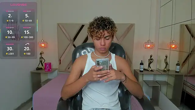 Anyelo_Twink webcam show