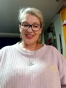 Chat +18 de irinamaux ao vivo