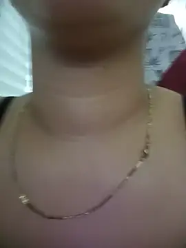 Chloe_Thomsoon_ Adlı Modelin Canlı XXX Sohbeti