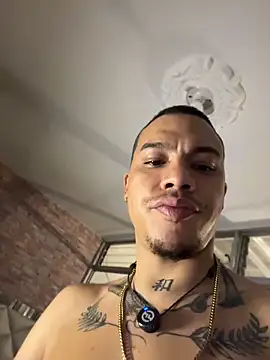 AlphaMasterXxx 라이브 XXX 채팅