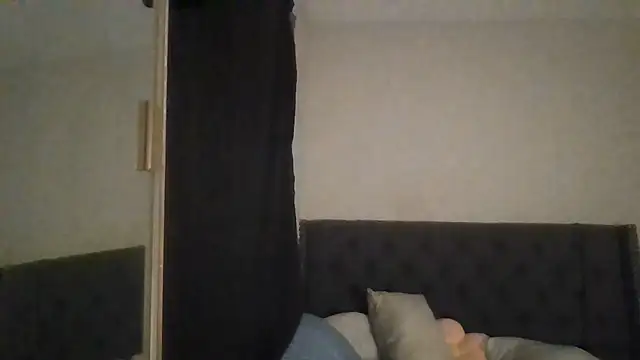 Chat XXX ao vivo de 1n0nlythroat