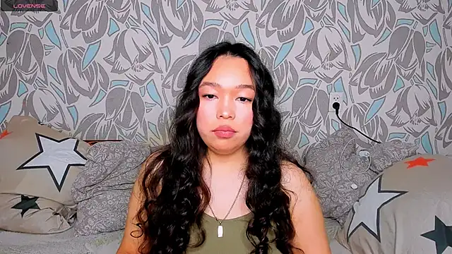 Chat +18 de Zlata_lee ao vivo