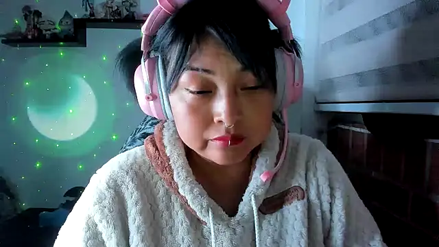 Shaddycute_のライブXXXチャット