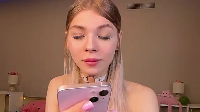 Blondy_Fina 라이브 XXX 채팅