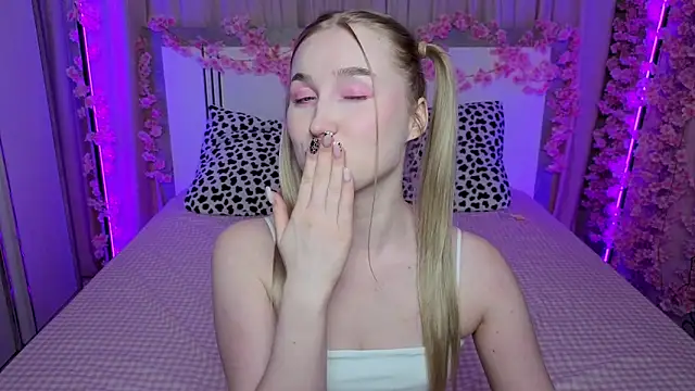 LilyStarlight Chat XXX in diretta