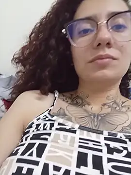 Aura_Phone Show in webcam