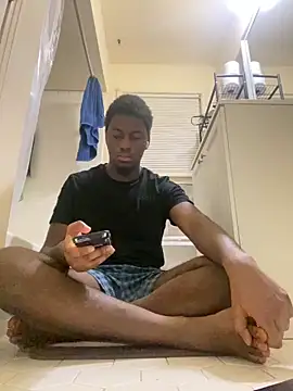 ThickDic28: онлайн-секс-чат