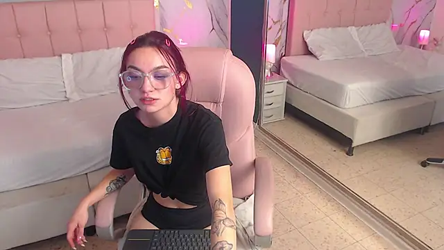 XXX chat uživo modela Red_kytty6
