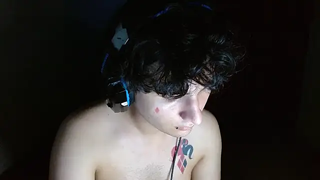 suggarboy69's Live XXX Chat