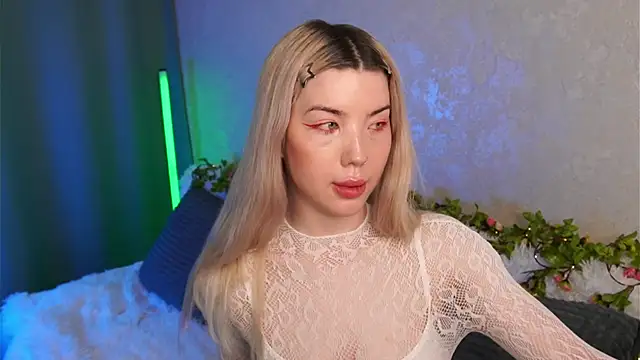 LindaThackerr Live XXX-chat