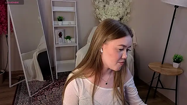 XXX chat uživo modela BlondeLina