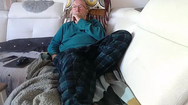 Nudelschwanz live XXX chat