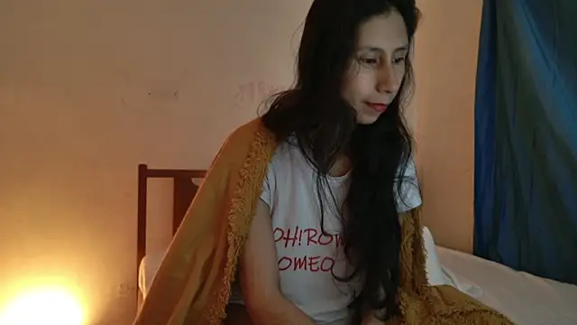 MoonLipsON- Live XXX-Chat