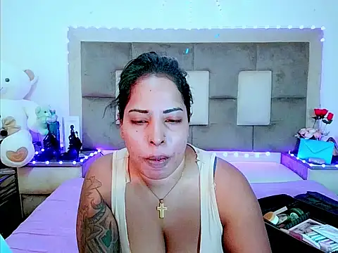 แชท XXX สดของ indiantopaz694u