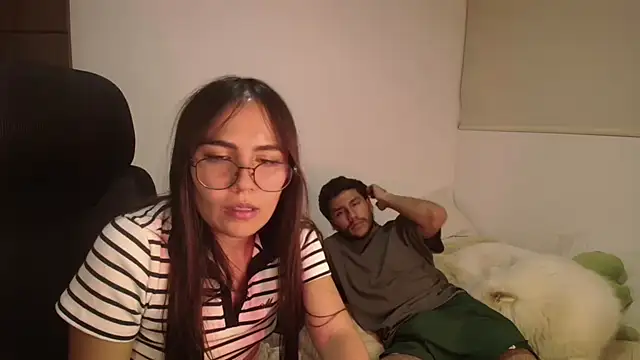 Chat +18 de abbyyandmaxx ao vivo