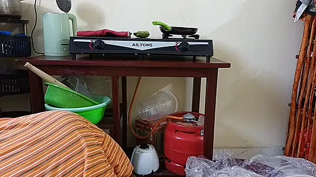 Horny_wifey254 现场XXX聊天