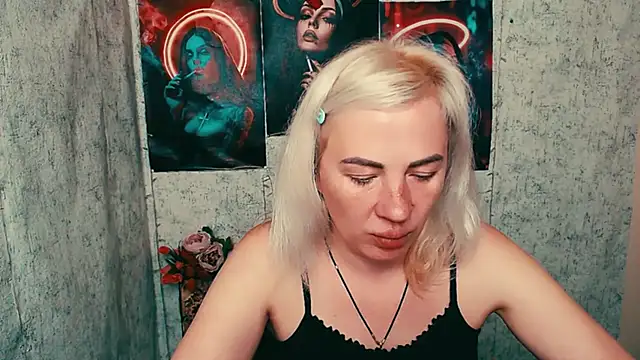 Chat XXX ao vivo de EmmaCat_