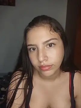LinaColombianGirl Adlı Modelin Canlı XXX Sohbeti