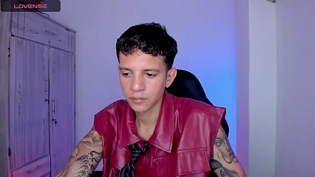 tylernova Live XXX-Chat