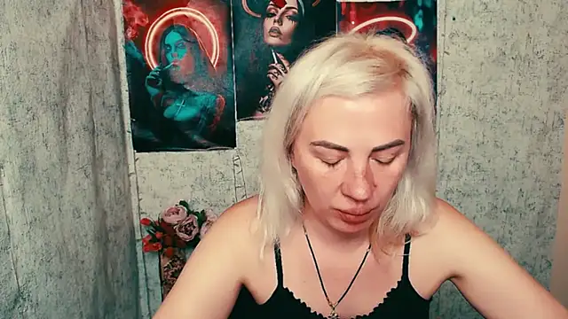 EmmaCat_ Chat XXX in diretta