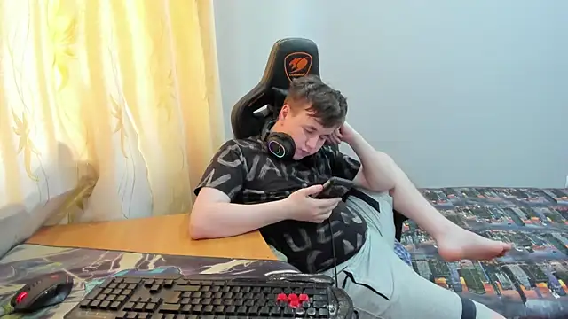 Онлайн чат XXX iliaskrislove