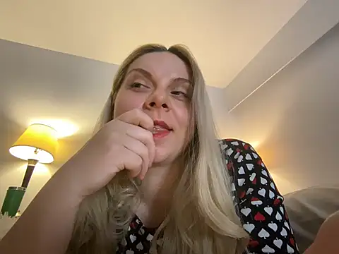 Laviora Show in webcam