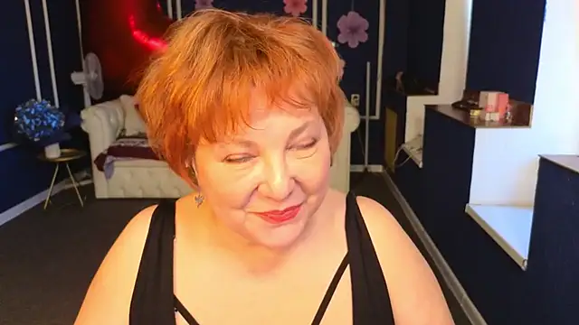 Kira_Kenett's Live XXX Chat