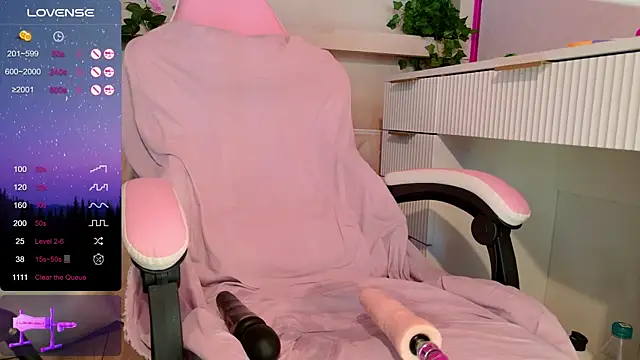 LeonaEviann's Live XXX Chat