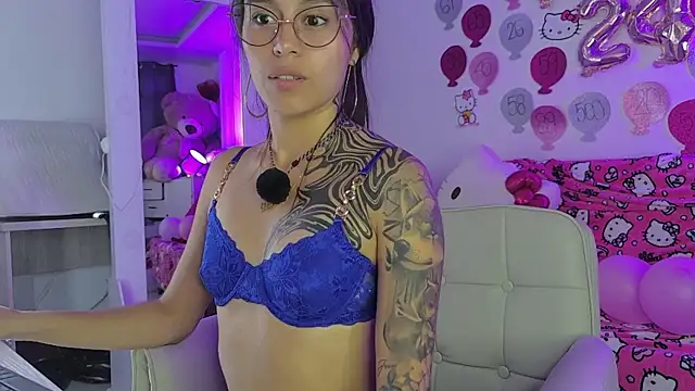 Chat +18 de thamaral1 ao vivo