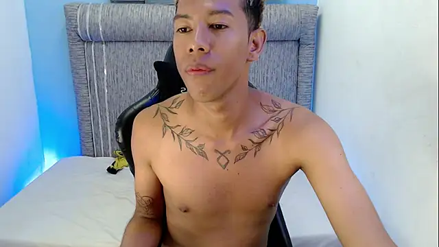 Taylerr_18 Chat XXX live