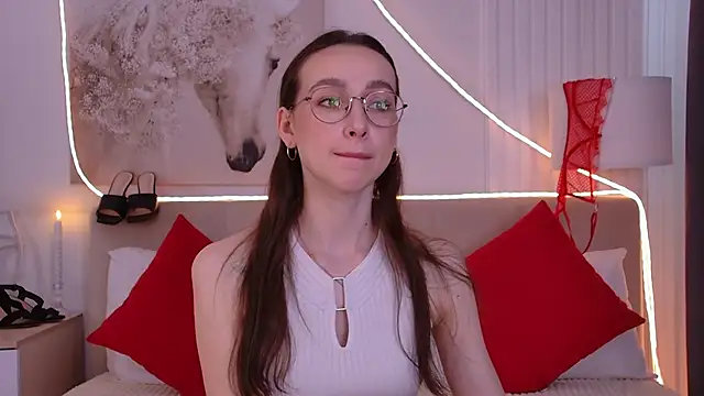 XXX chat uživo modela Emily_Simon