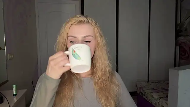 Chat +18 de ScarlettRosy ao vivo