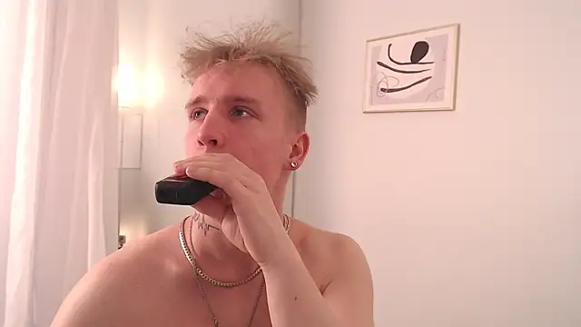 AlexxSweet 现场XXX聊天