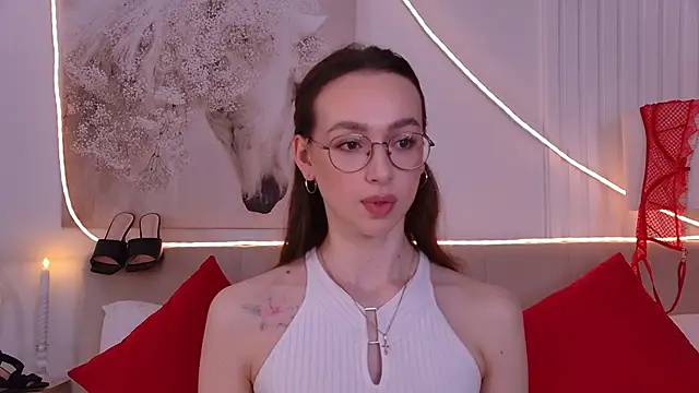 Emily_Simon Live XXX-chat