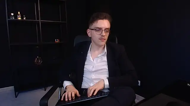 Czat XXX na żywo – FelixStarkk