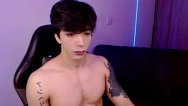H3ll_B0I Chat XXX live