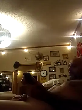 ClydeCan409's Webcam Show