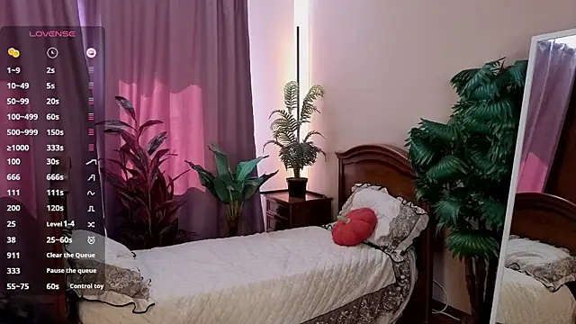 MioFlare Adlı Modelin Web Kamerası Şovu
