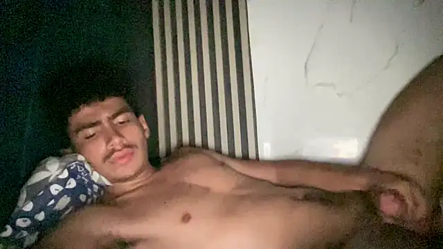 Онлайн чат XXX WildLogan