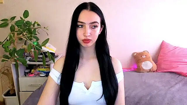 WildKittenX_ Adlı Modelin Canlı XXX Sohbeti