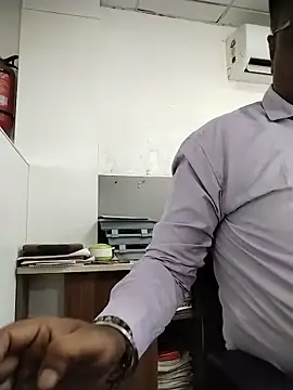 Desi_Lodo_Gujju_BoyのライブXXXチャット