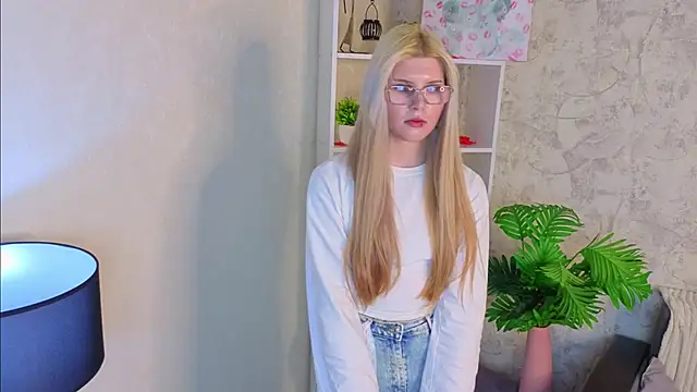 Chat +18 de MavisBuzzo ao vivo