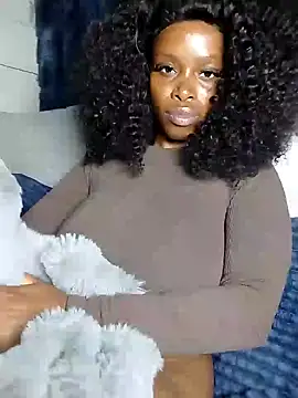 QUEENZAZAn Live XXX chat